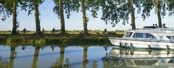 Partez en croisière sur le Canal du Midi et la mer Méditerranée pour des moments de détente et de découverte
