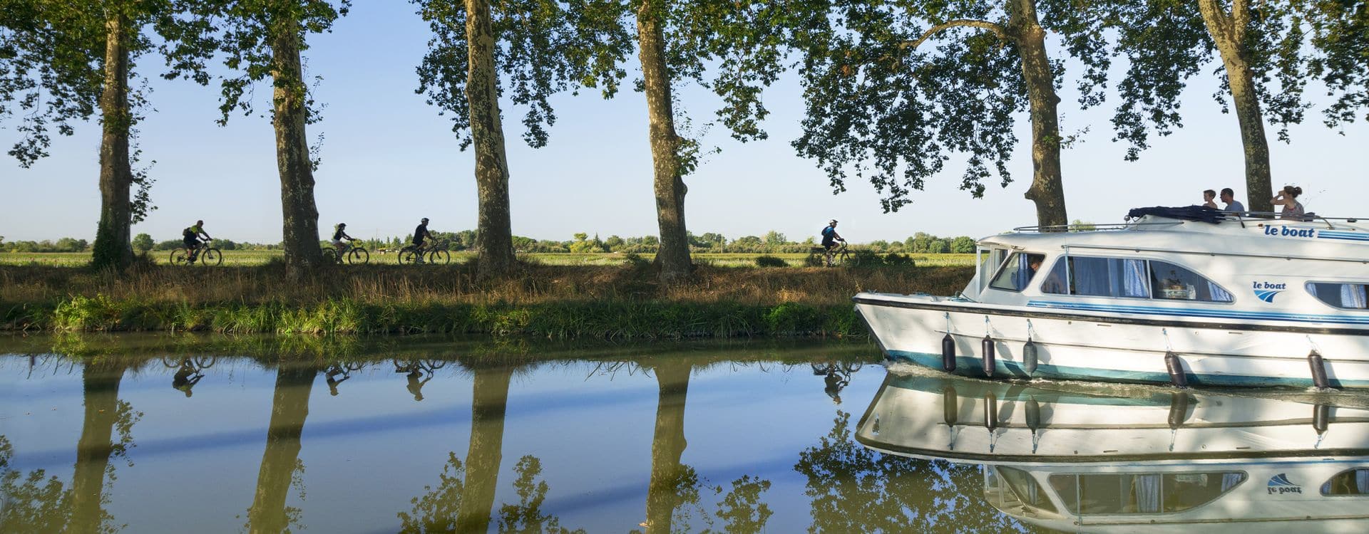 Partez en croisière sur le Canal du Midi et la mer Méditerranée pour des moments de détente et de découverte