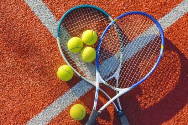 Tennis, âdel, golf : activités au Cap d'Agde - Office de Tourisme Cap d'Agde Méditerranée