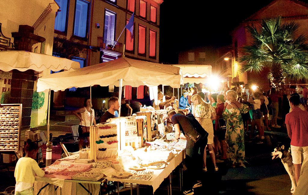 MARCHÉ ARTISANAL NOCTURNE DE VIAS - Fêtes et Manifestations | Office de  Tourisme Cap d'Agde Méditerranée, Hérault, Occitanie